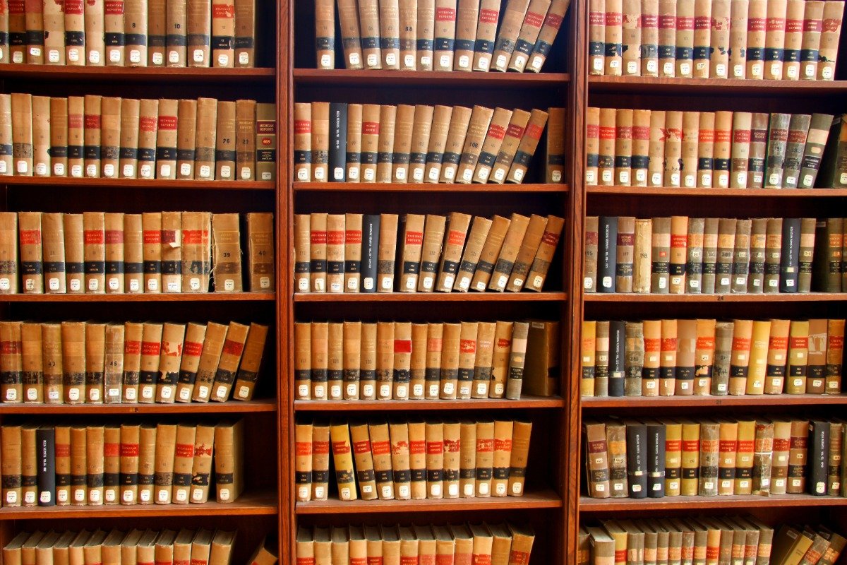 Criminal Lawyer in Surat 2